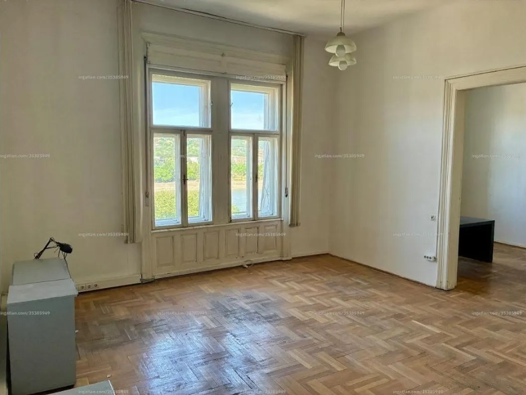 Dunai örökpanorámás nagypolgári lakás a Jászai Mari térnél – 2. kép