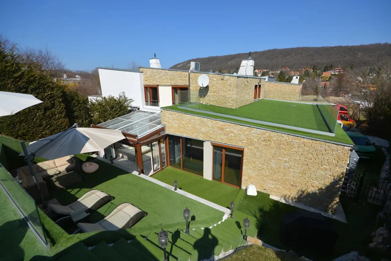 Hillside Residence – Nagykovácsi út – 1. kép